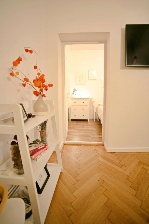 Jasmine Serenity Apartment - Central, Behind Black Church Braşov Eksteriør bilde